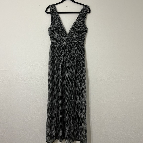 Ya Los Angeles Dresses & Skirts - YA Los Angeles Black White Animal Print Boho V Neck Empire Waist Maxi Dress M